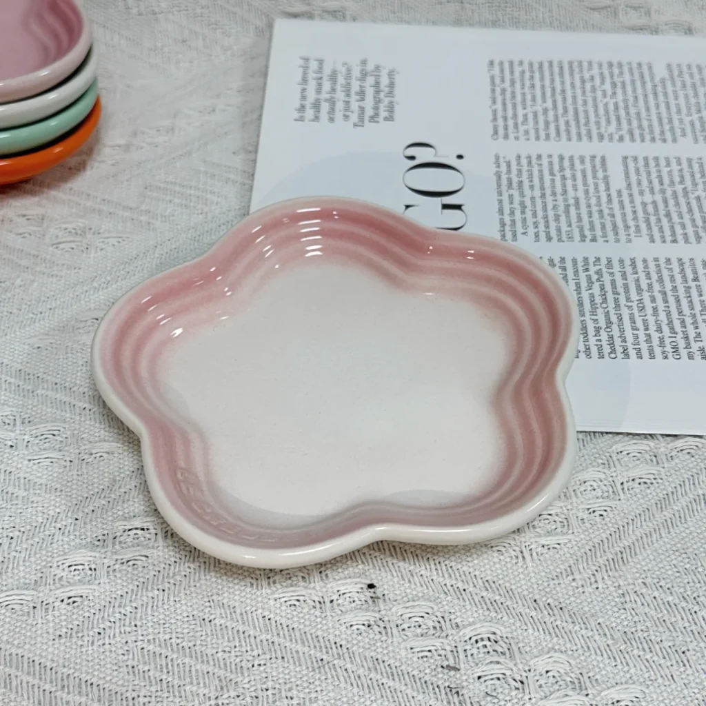 plat céramique rose cœur