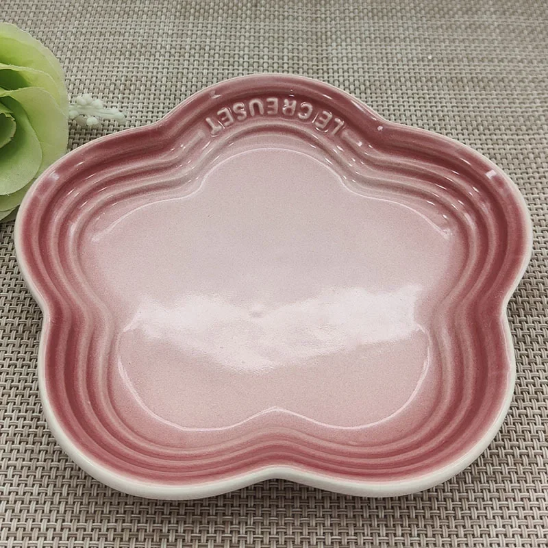 plat céramique rose romantique